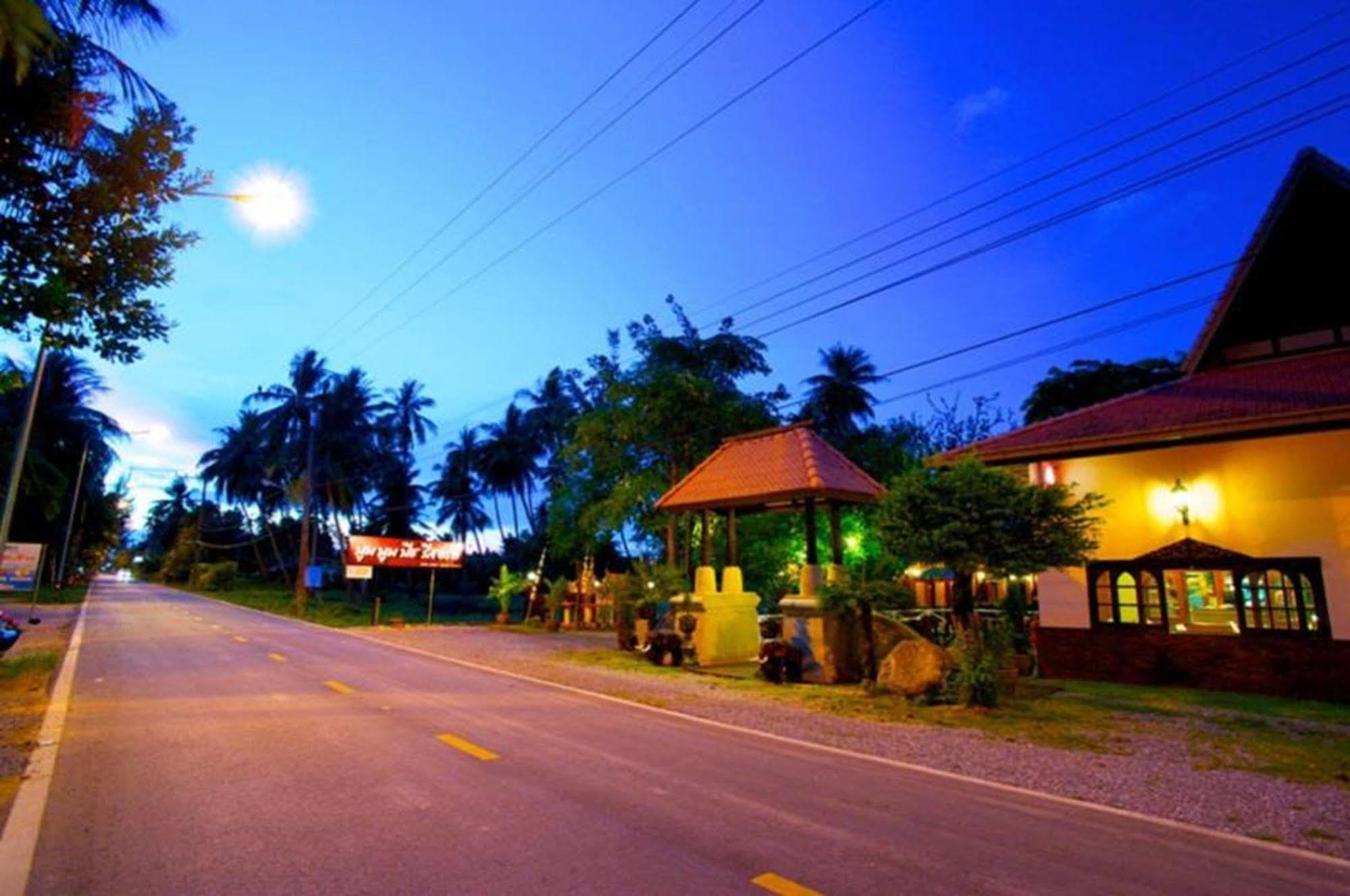 Boom Boom Beach Resort Laem Sing Chanthaburi Ngoại thất bức ảnh